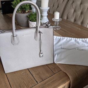 Michael Kors purse (brand new!)